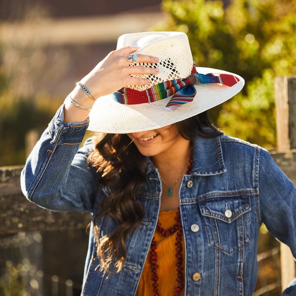 ALEXA - Picture 7 of 7